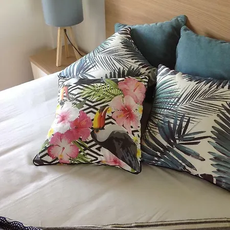 Апартаменты Rosy's Beach House *